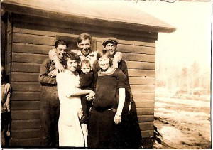 Ed and Lloyd, Melvin, Emma, Glenn (baby), and Nora Knapp in Goodman, Wisconsin c1924